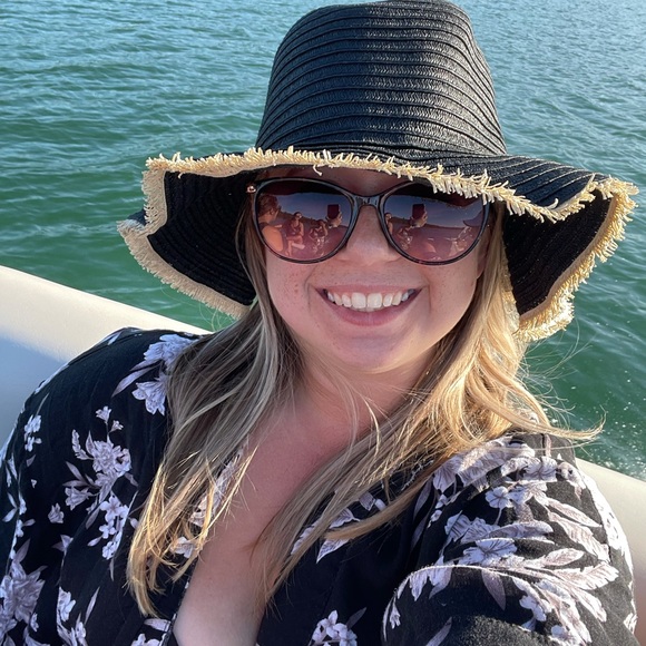 Meet your Posher, Sydney - Picture 3 of 3